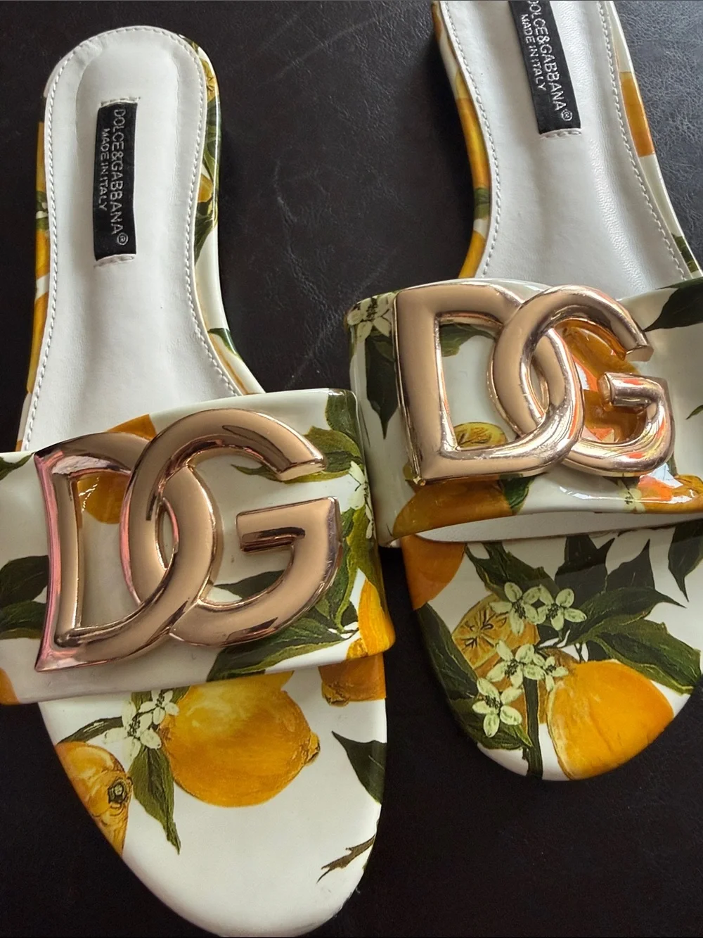 Dolce & Gabbana White Lemon Print Logo Slides. EU41